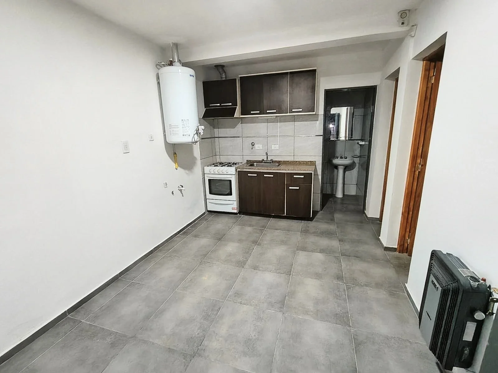 Departamento en VENTA 2 habitaciones sobre Av. Granadero , San Rafael- Mza. - Imagen 1