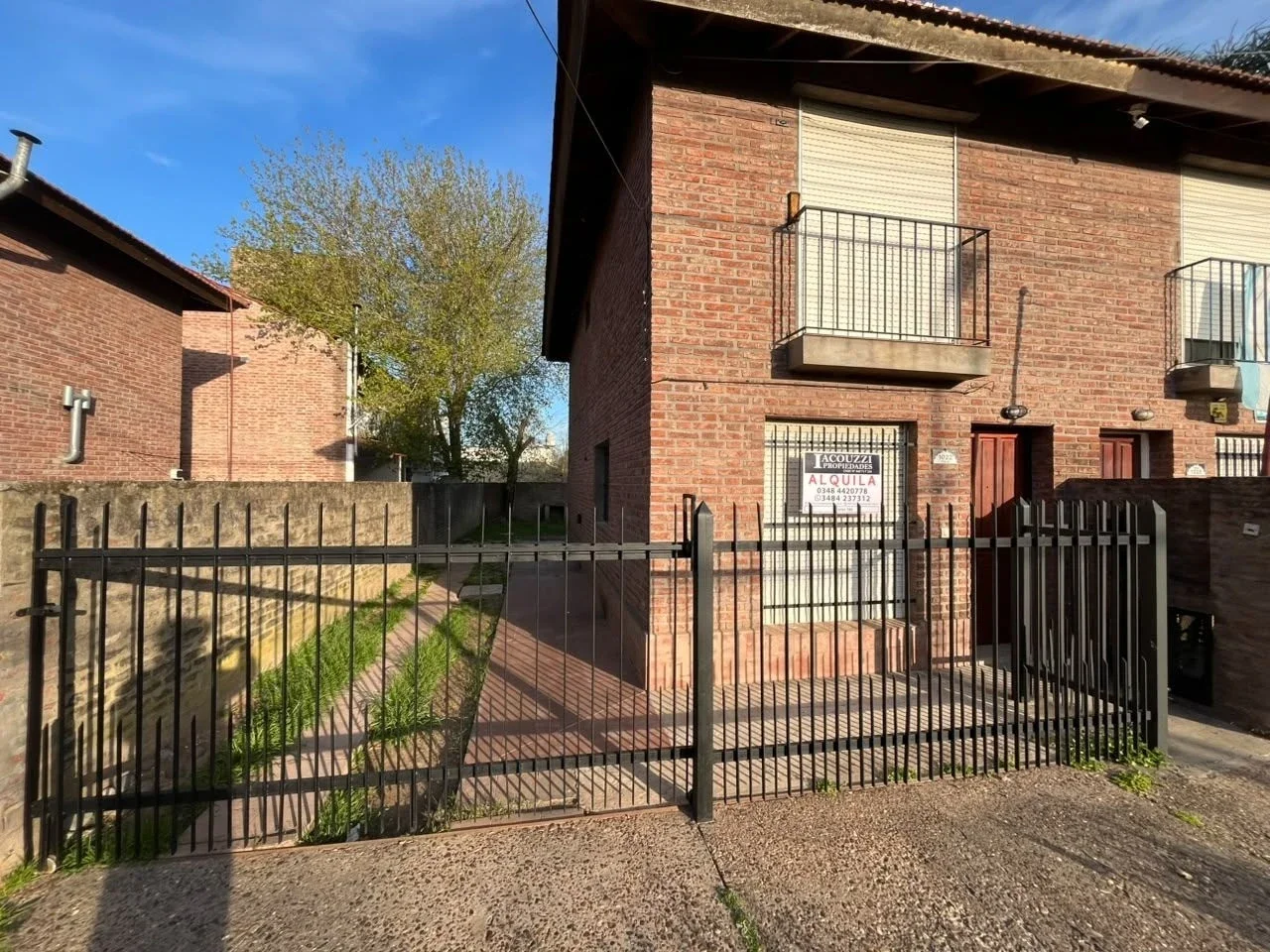 Dúplex en alquiler c/ cochera en Belén de Escobar - Imagen 1
