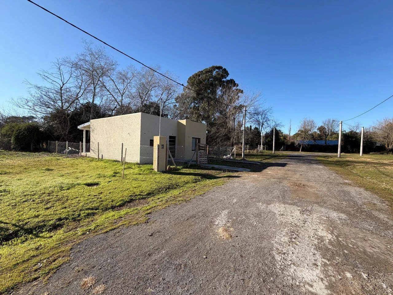 Casa en venta c/ cochera en Loma Verde - Imagen 3