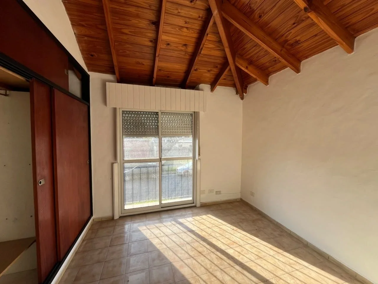 Dúplex en alquiler c/ cochera en Belén de Escobar - Imagen 4