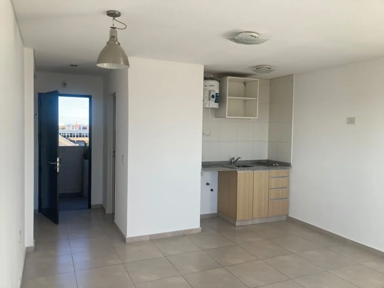 Monoambiente en Alquiler en Belén de Escobar - Imagen 1