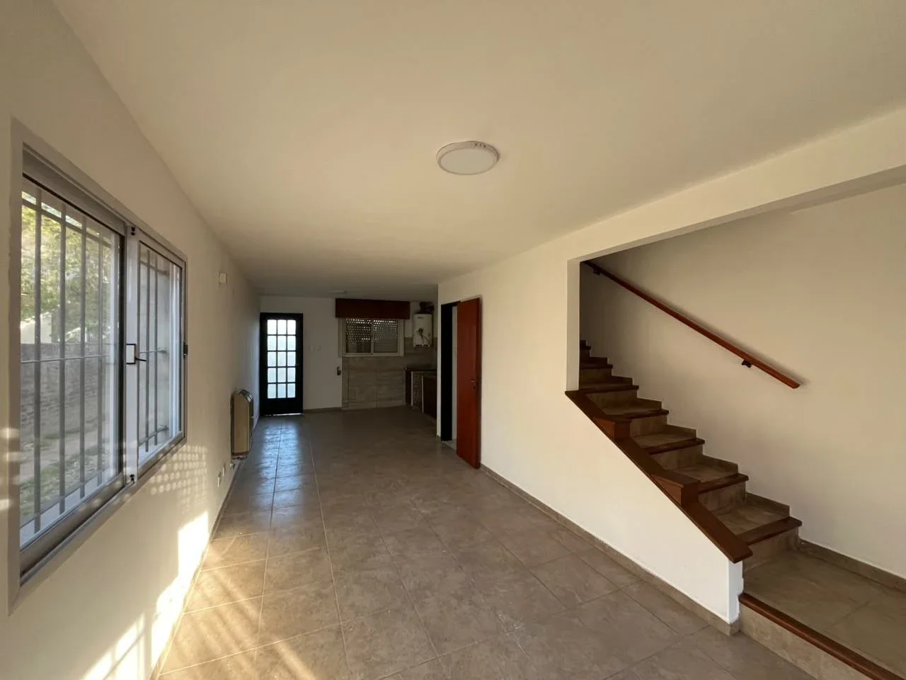 Dúplex en alquiler c/ cochera en Belén de Escobar - Imagen 2