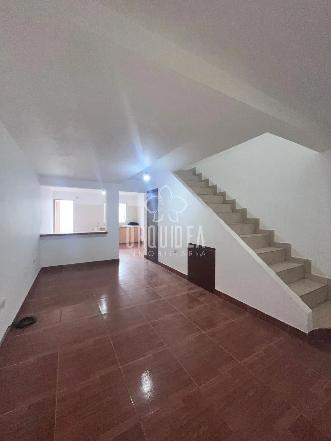 Dúplex en alquiler c/ cochera en Zona Sur - Imagen 1