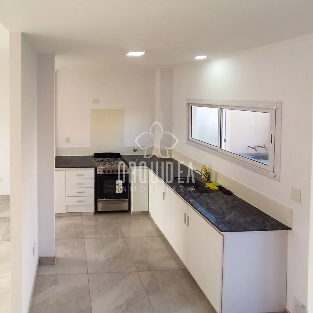 Dúplex en alquiler c/ cochera en Vía Aurelia - Imagen 4