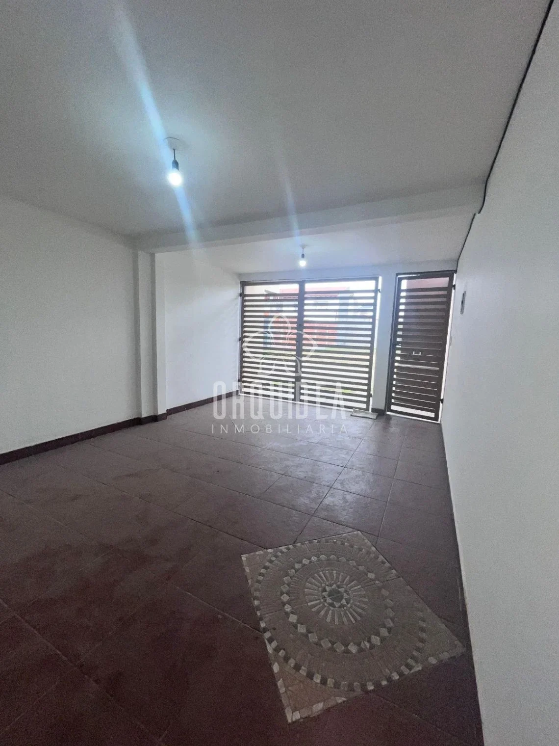 Dúplex en alquiler c/ cochera en Zona Sur - Imagen 2