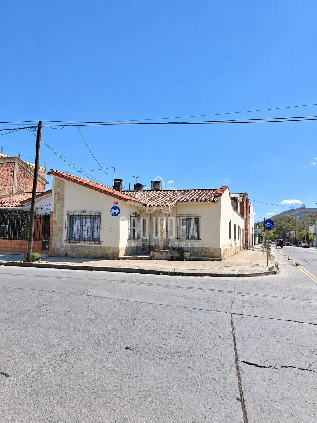 Casa en alquiler c/ cochera en Villa Estela - Imagen 1