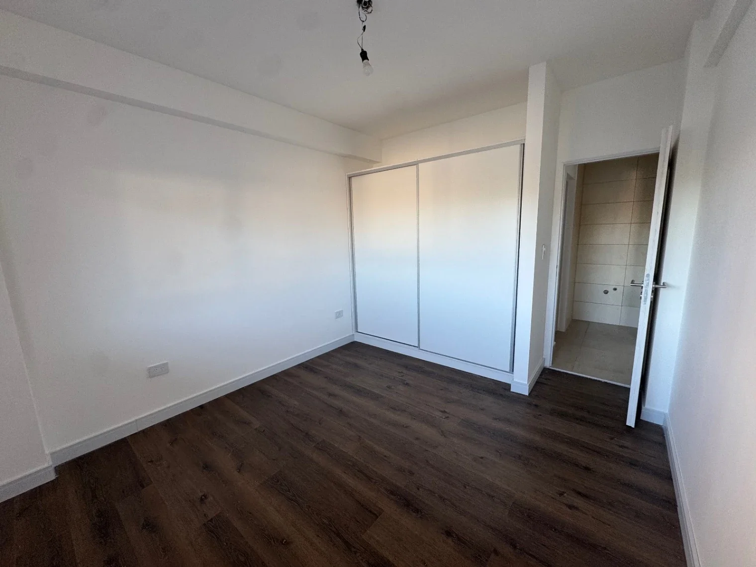 Departamento en alquiler c/ cochera en San Nicolás de los Arroyos - Imagen 4