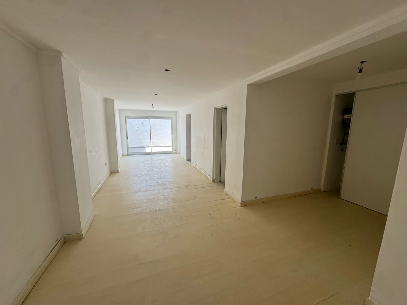 Departamento en alquiler c/ cochera en San Nicolás de los Arroyos - Imagen 2