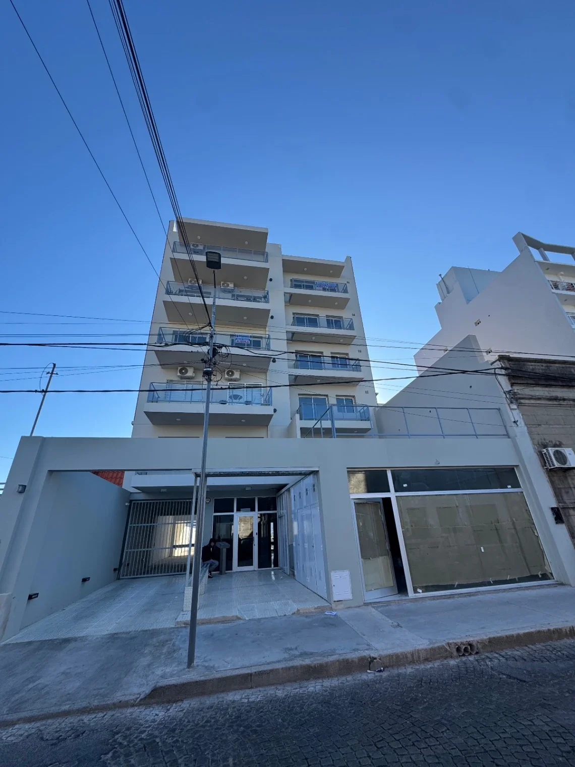 Departamento en alquiler c/ cochera en San Nicolás de los Arroyos - Imagen 1