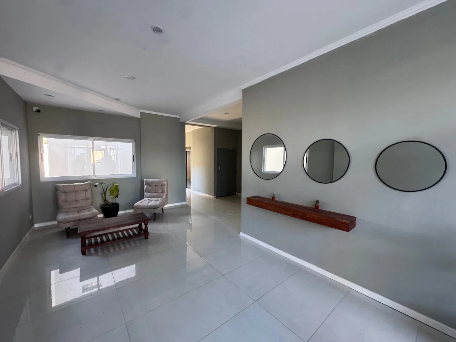 Departamento en alquiler c/ cochera en San Nicolás de los Arroyos - Imagen 2