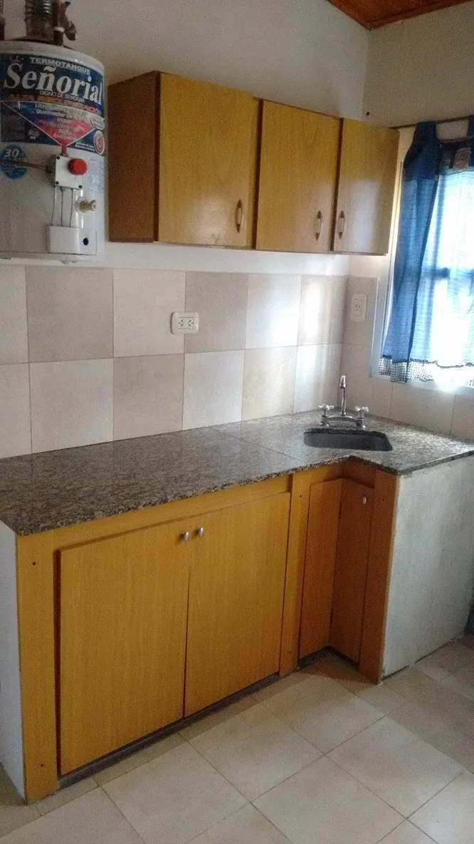 Casa en alquiler c/ cochera en San Nicolás de los Arroyos - Imagen 3