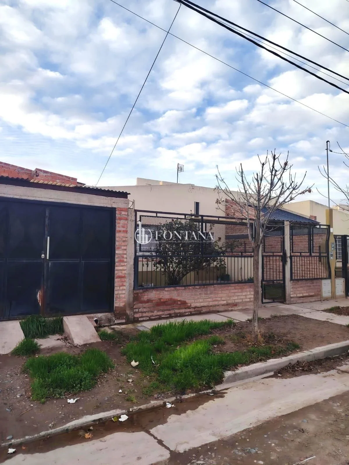 Casa en venta en General Roca - Imagen 1