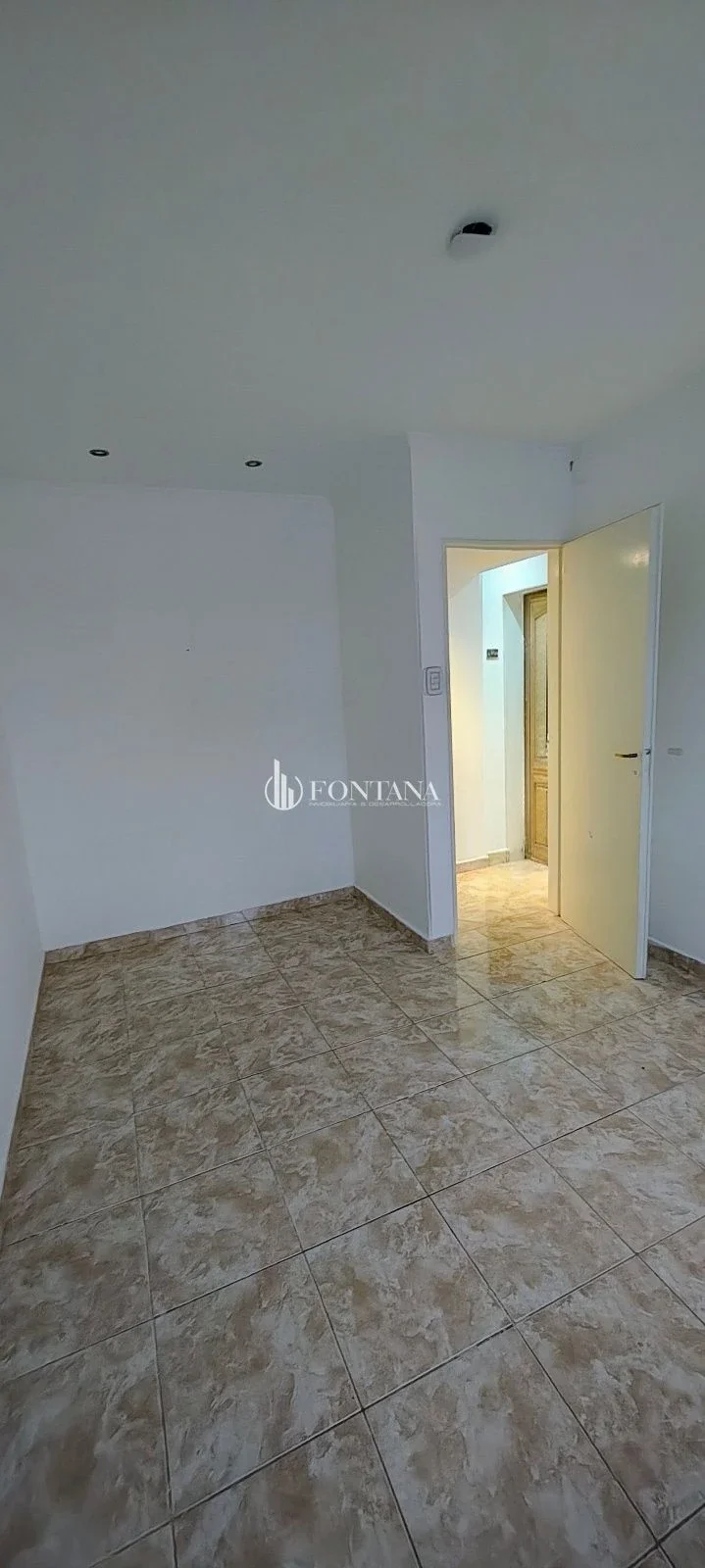 Casa en VENTA 2 dormitorios c/ cochera en Villa Regina - Imagen 4