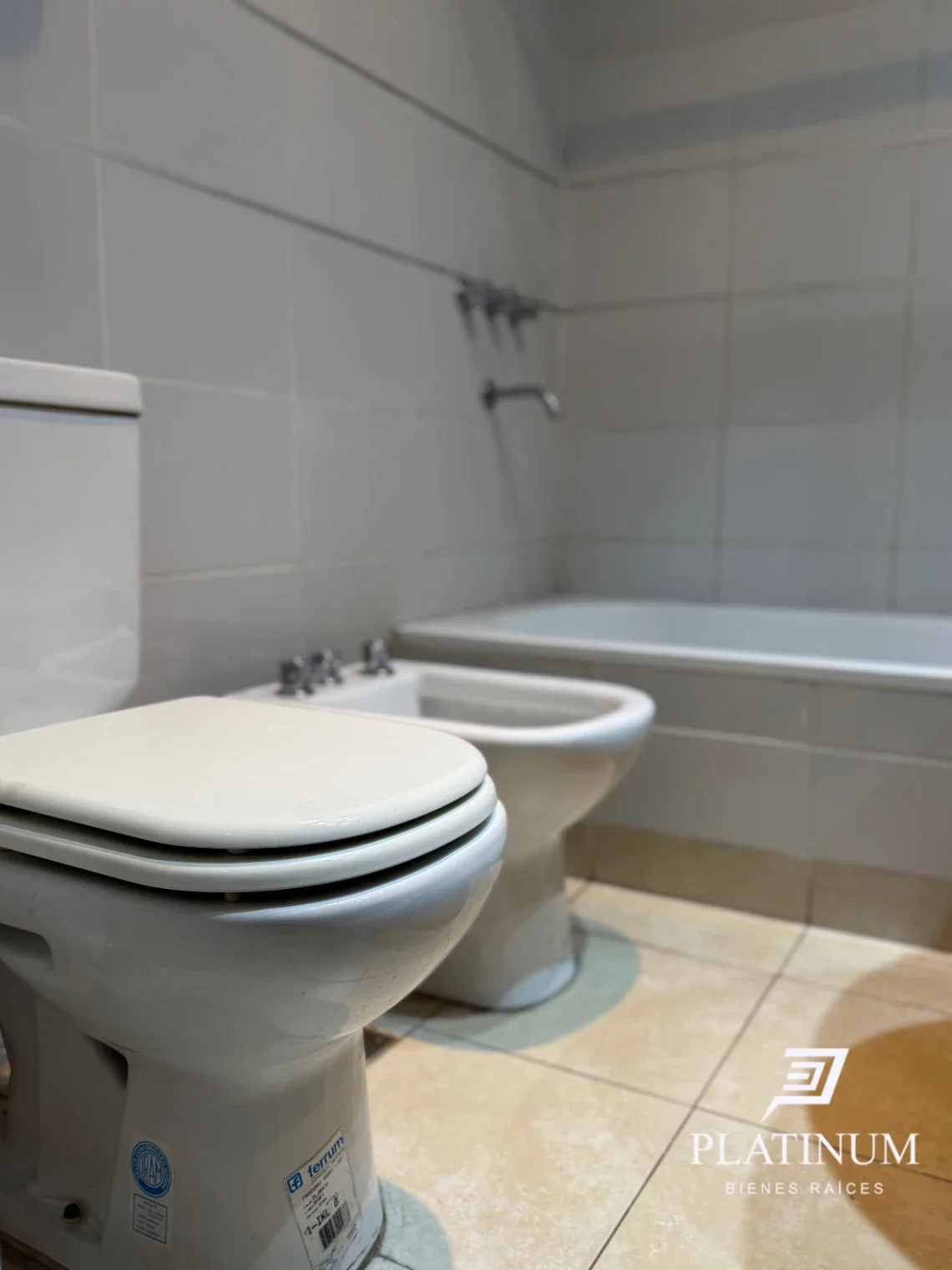 VENTA Departamento 2 Dormitorios con cochera - Imagen 4