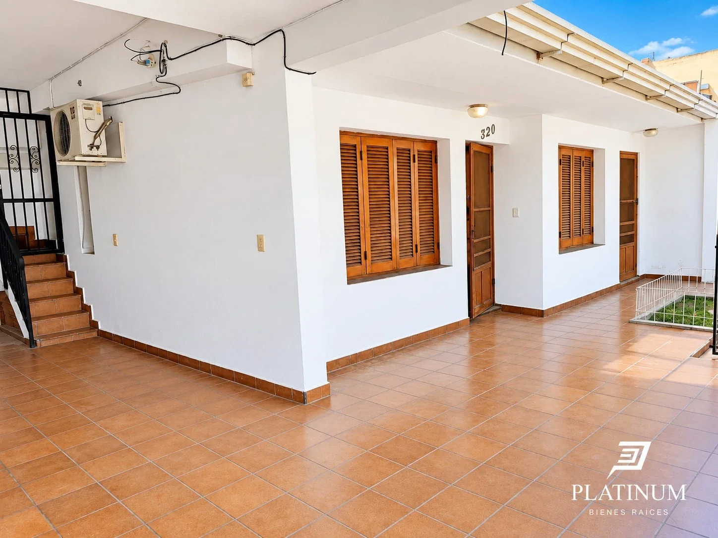 Casa en venta c/ piscina - Imagen 3