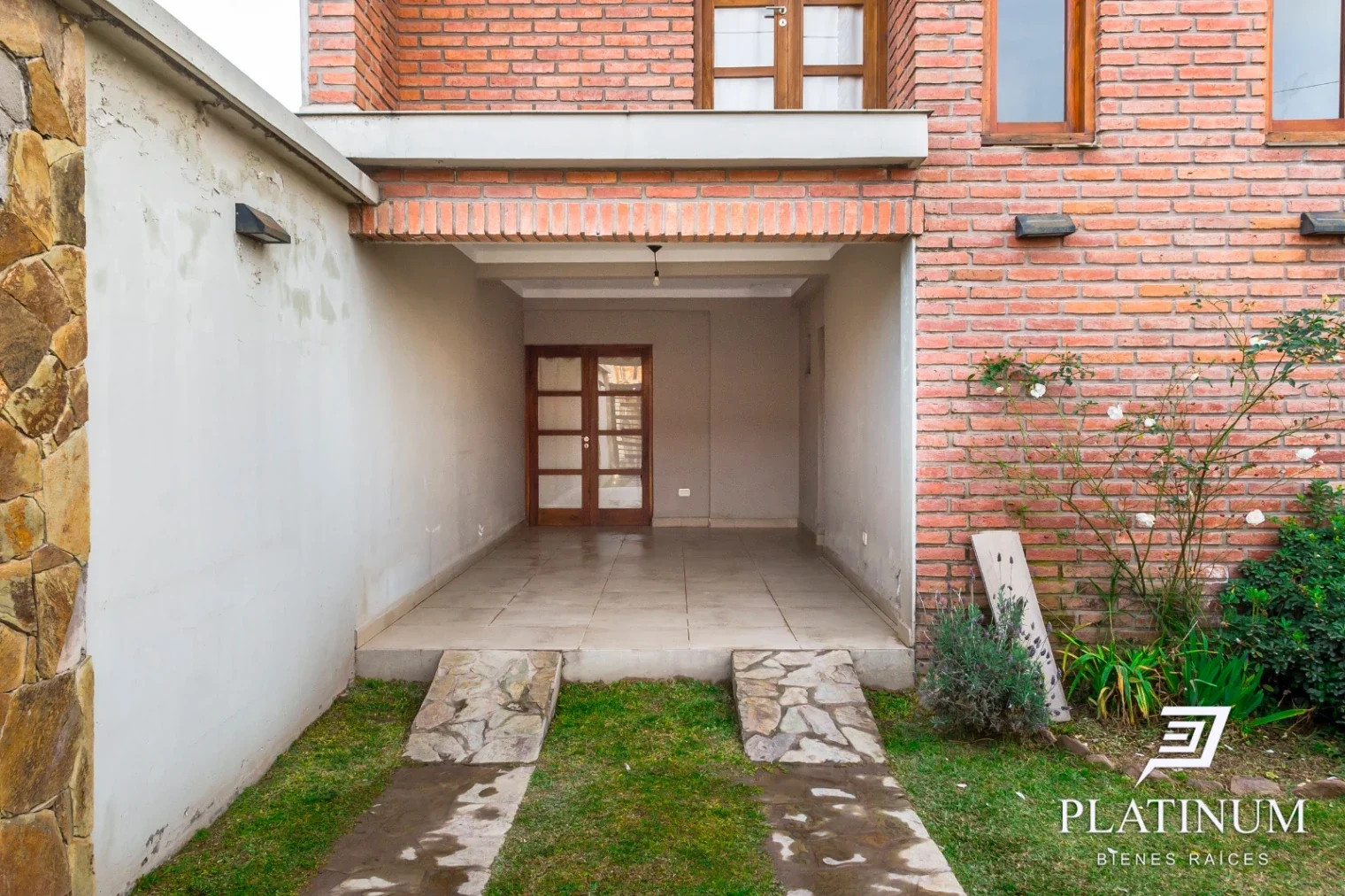 Casa en venta de 3 dormitorios c/ cochera en Campo Quijano - Imagen 4