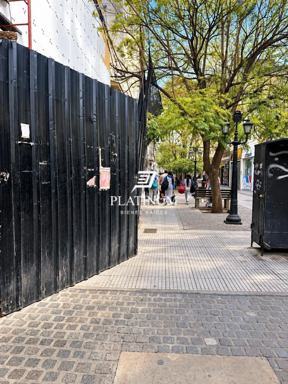 GRAN LOCAL COMERCIAL EN ALQUILER PEATONAL FLORIDA, CENTRO DE SALTA - Imagen 3