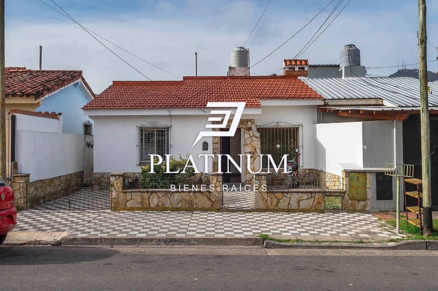 Casa en venta c/ cochera en Tres Cerritos - Imagen 1