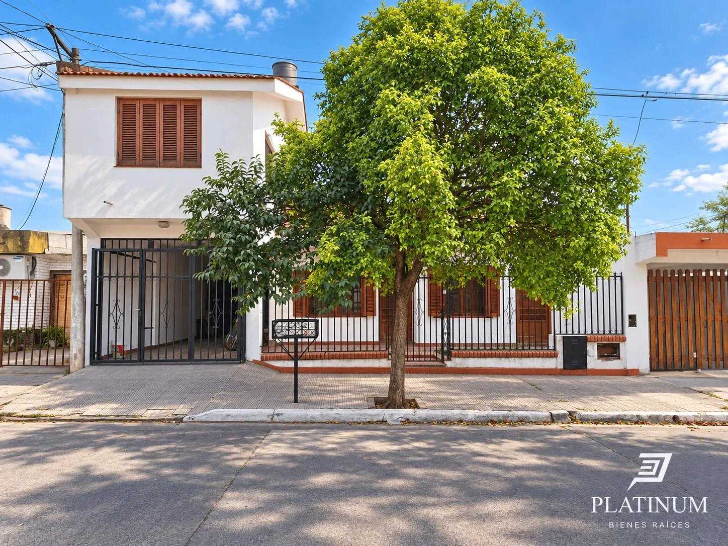 Casa en venta c/ piscina - Imagen 1