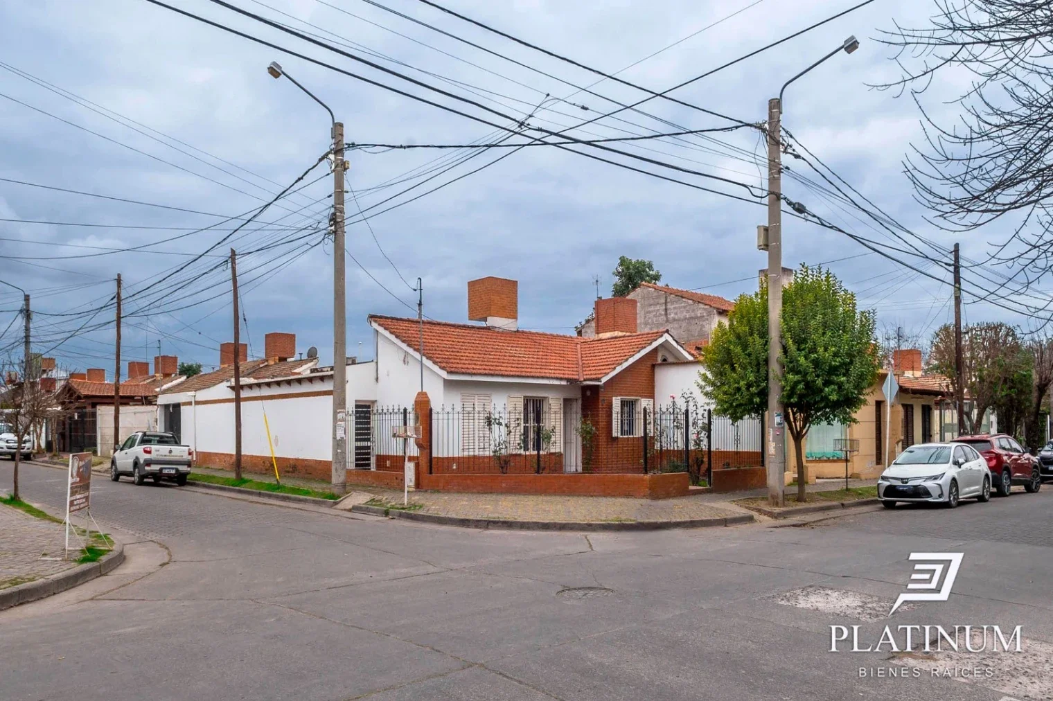 Casa en venta c/ cochera en San Carlos - Imagen 2