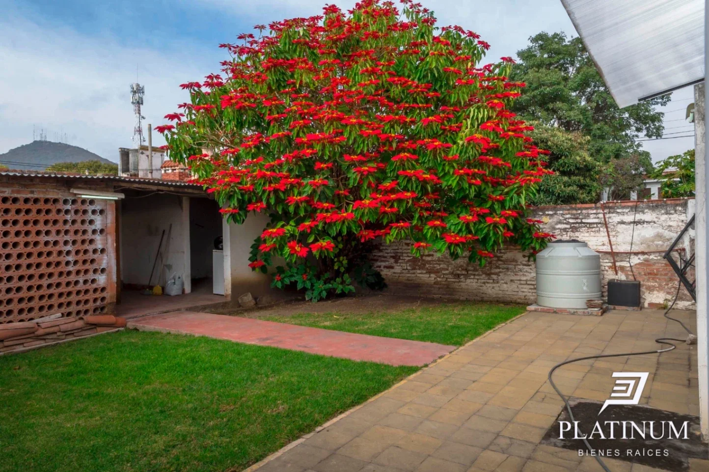 Casa en venta c/ cochera en Tres Cerritos - Imagen 5