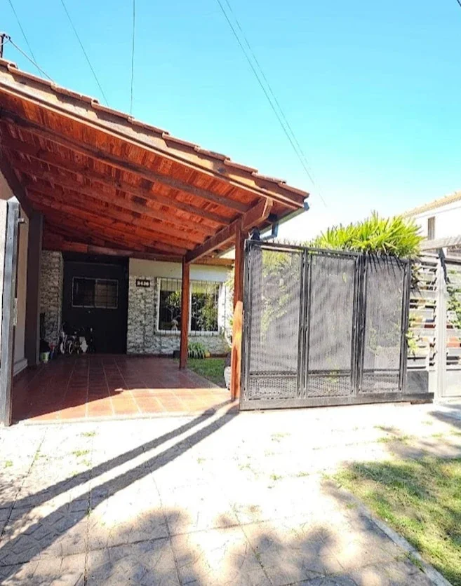Casa en venta c/ cochera en Castelar - Imagen 2