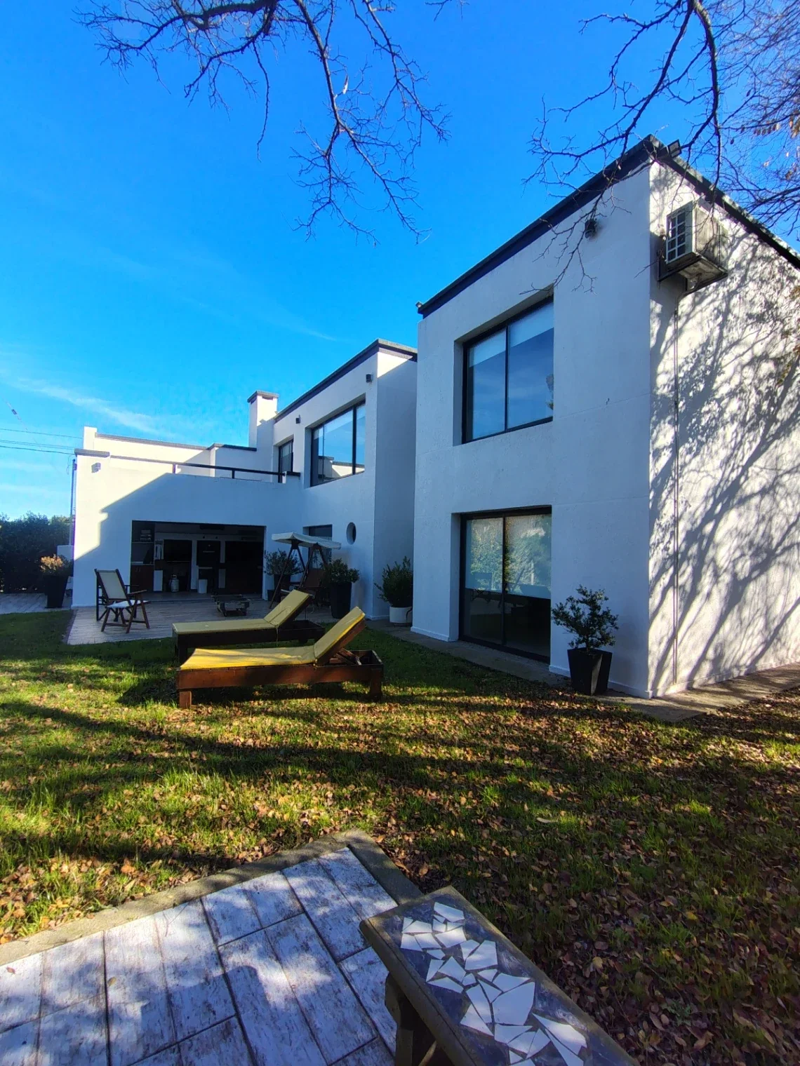 Casa en venta c/ cochera en Miramar - Imagen 1