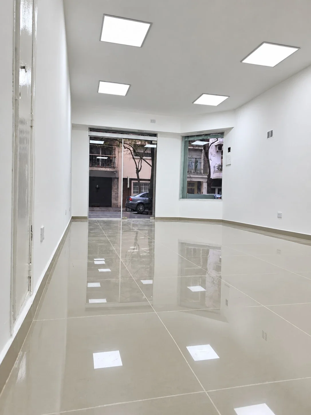Local comercial en venta ubicado en Belgrano R - Imagen 2
