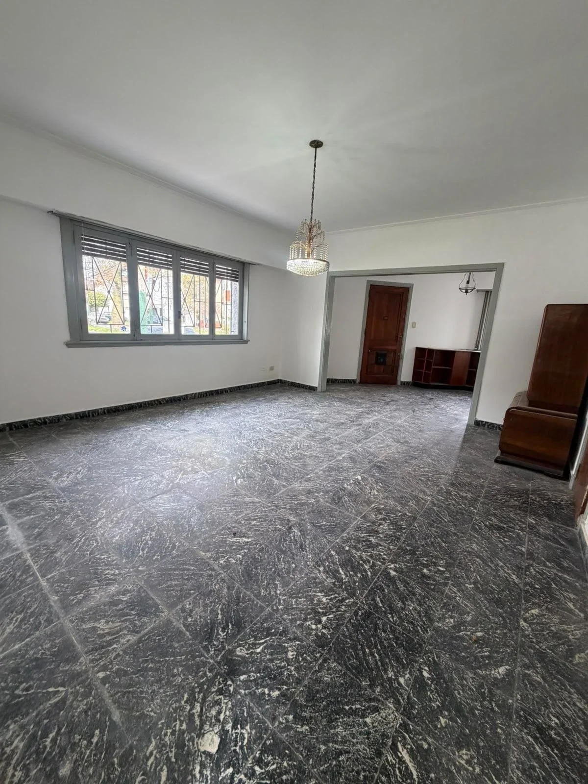 Casa en venta c/ cochera en Banfield - Imagen 3