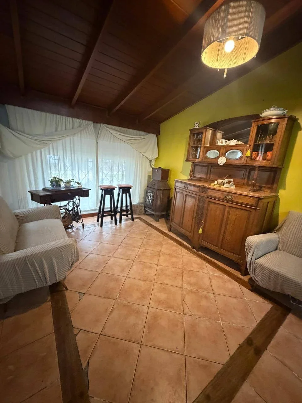 Casa en venta c/ cochera en Banfield - Imagen 3