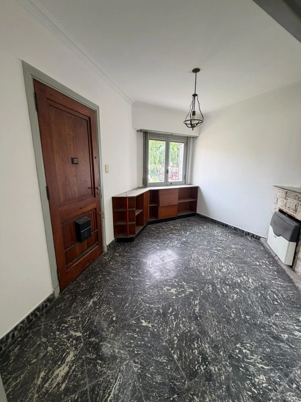 Casa en venta c/ cochera en Banfield - Imagen 1