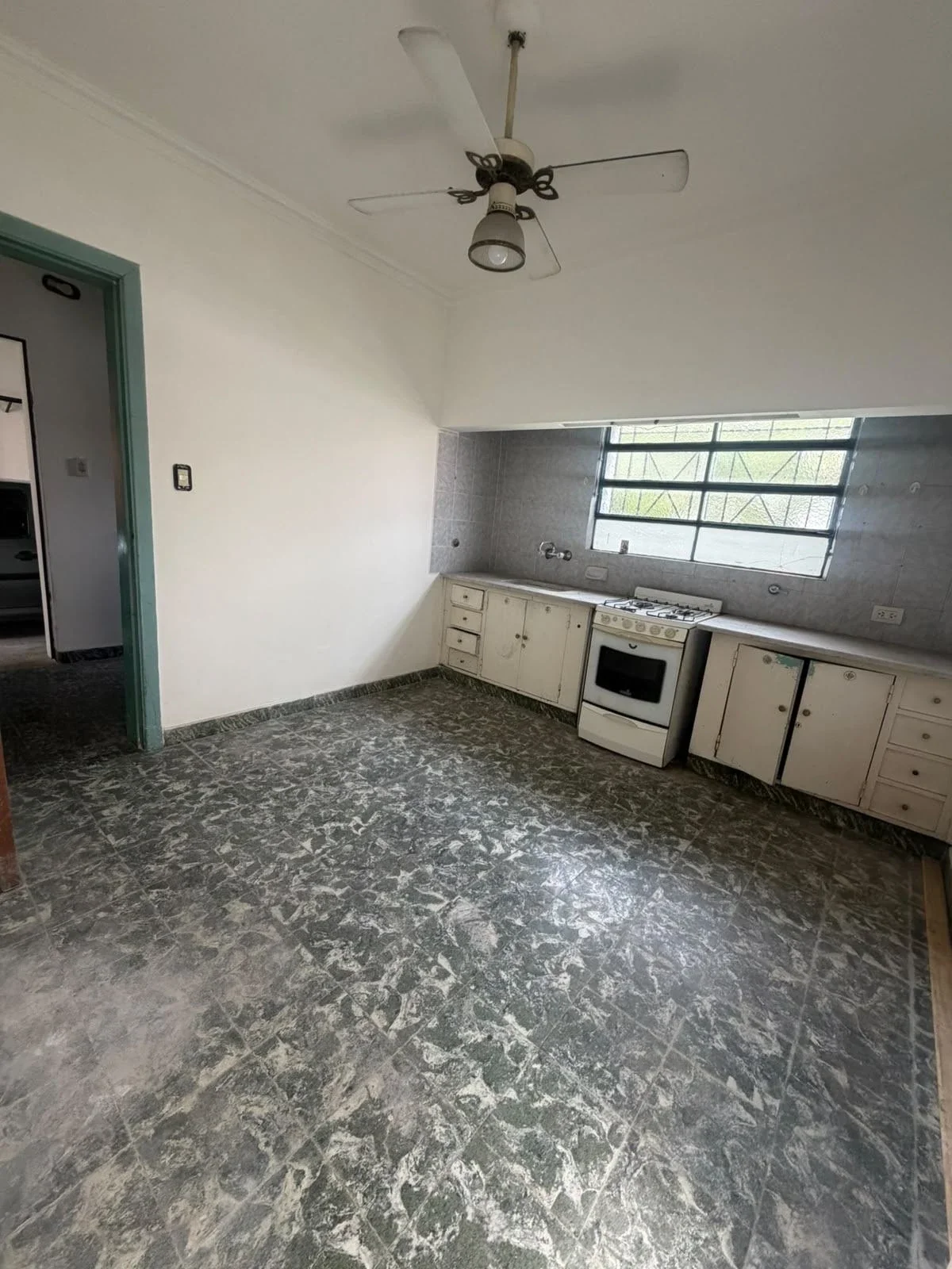 Casa en venta c/ cochera en Banfield - Imagen 5