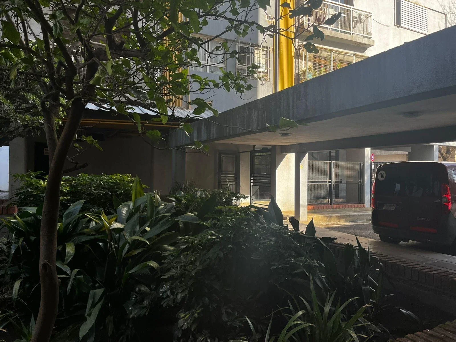 4 AMBIENTES EN PISO ALTO • FRENTE • ORIENTACIÓN NORTE • VILLA LURO - Imagen 2