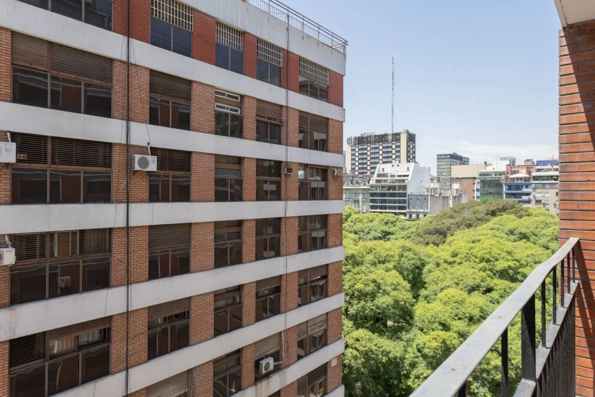 APTO CREDITO Edificio Paris Depto 3 Amb. C/depend. Baulera y Balcón Venta Retiro - Imagen 1