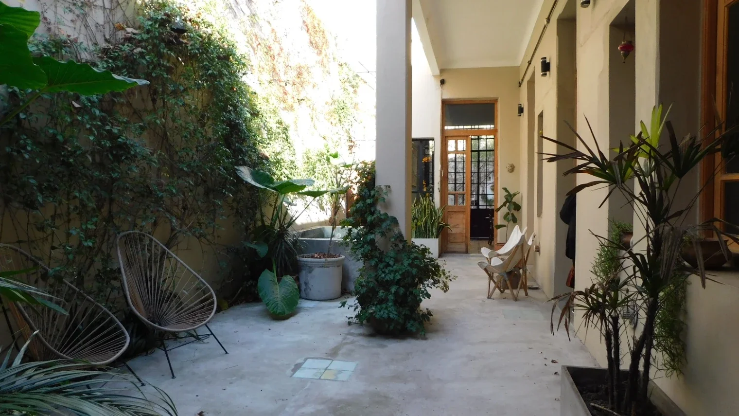 Casa 4 ambientes remodelados + patio + atellier con patios en venta en Barracas - Imagen 1