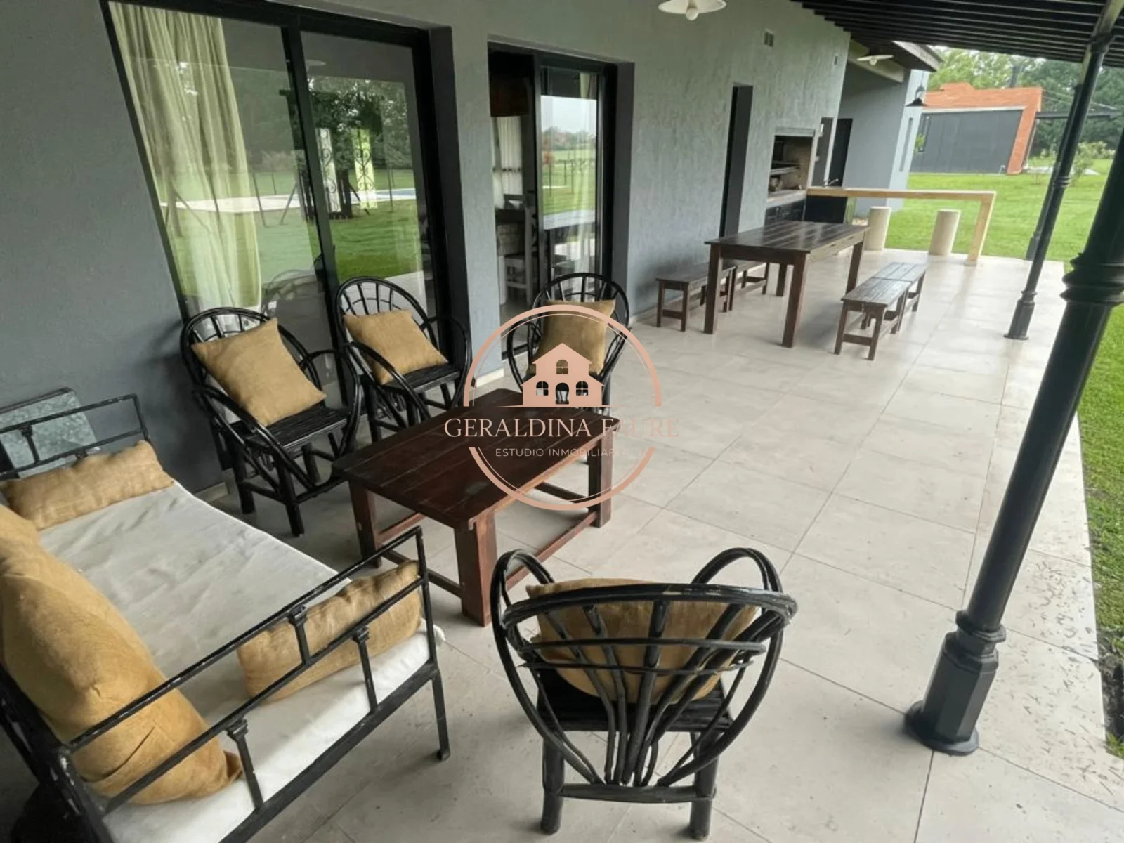 Casa en venta c/ cochera en Santa Catalina 2 - Imagen 5