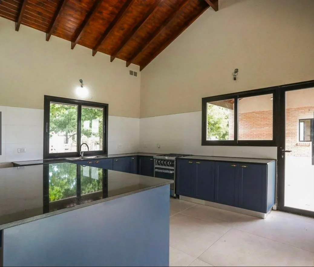 Casa en venta c/ cochera en Santa Catalina - Imagen 5