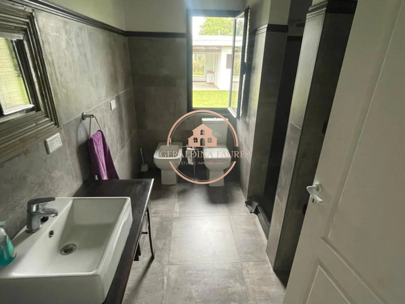 Casa en venta c/ cochera en Santa Catalina 2 - Imagen 4