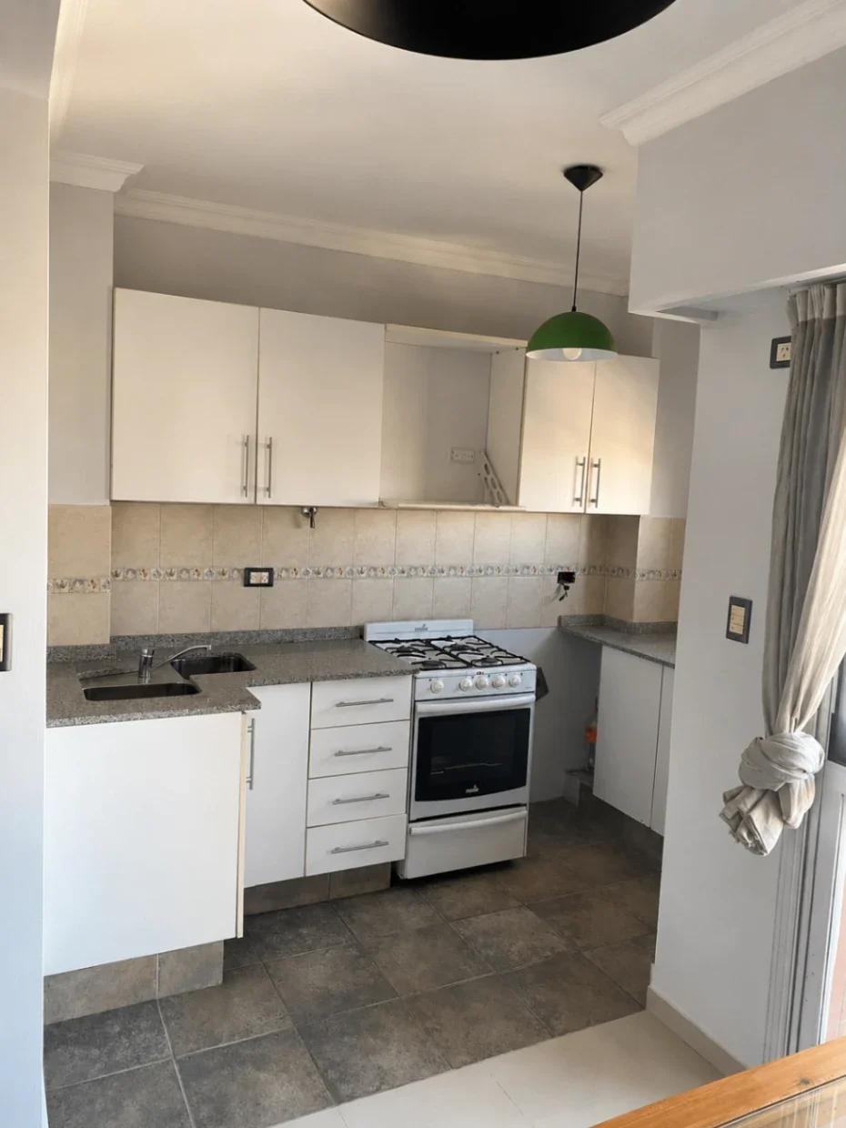 Departamento en alquiler en Lanús Oeste - Imagen 4