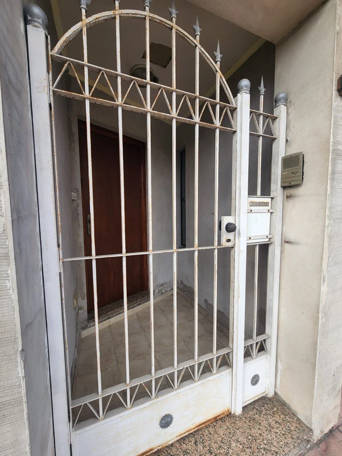 Casa en venta c/ cochera en Lanús Oeste - Imagen 3