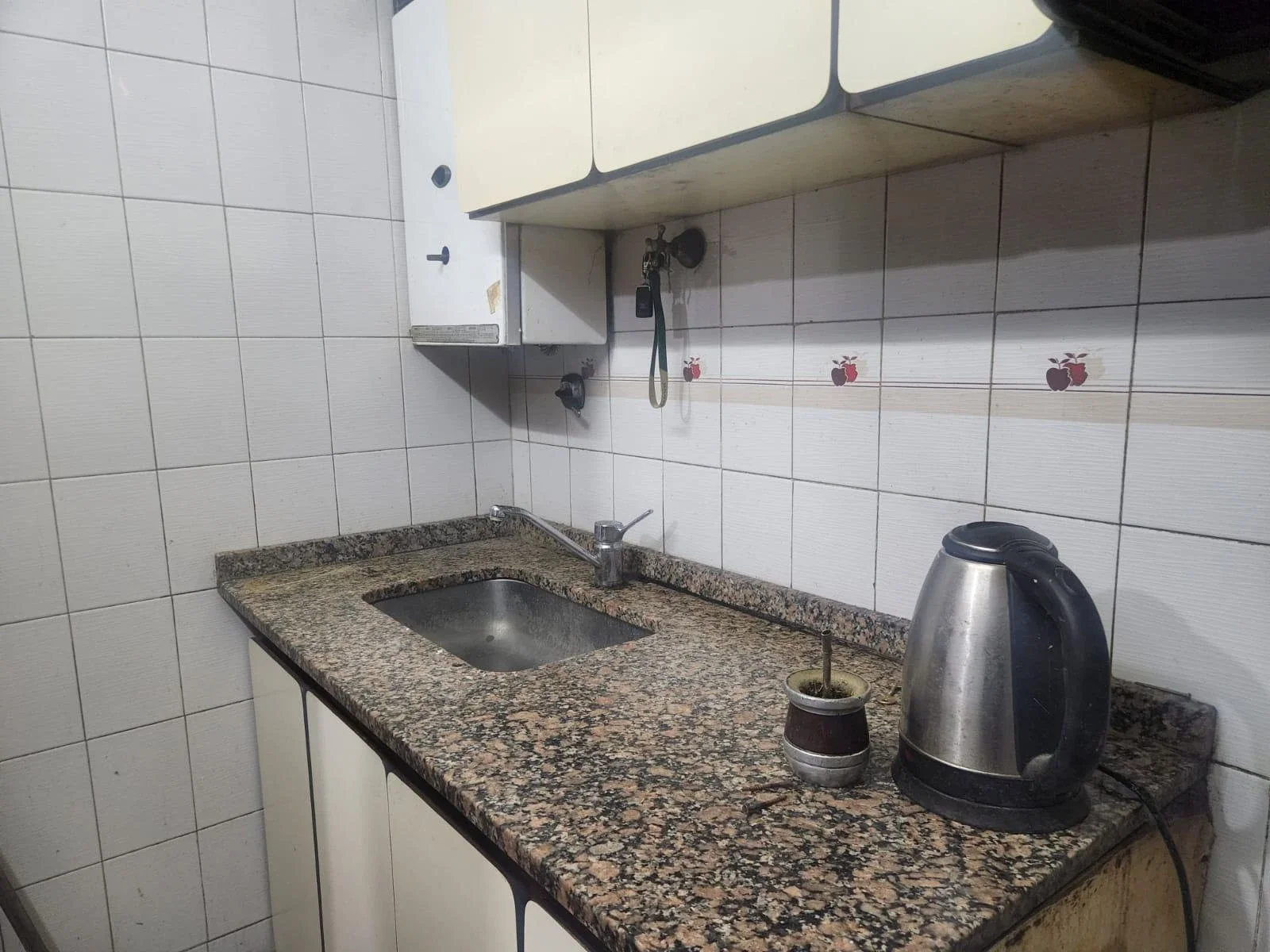 Casa en alquiler c/ cochera en Lanús Oeste - Imagen 5
