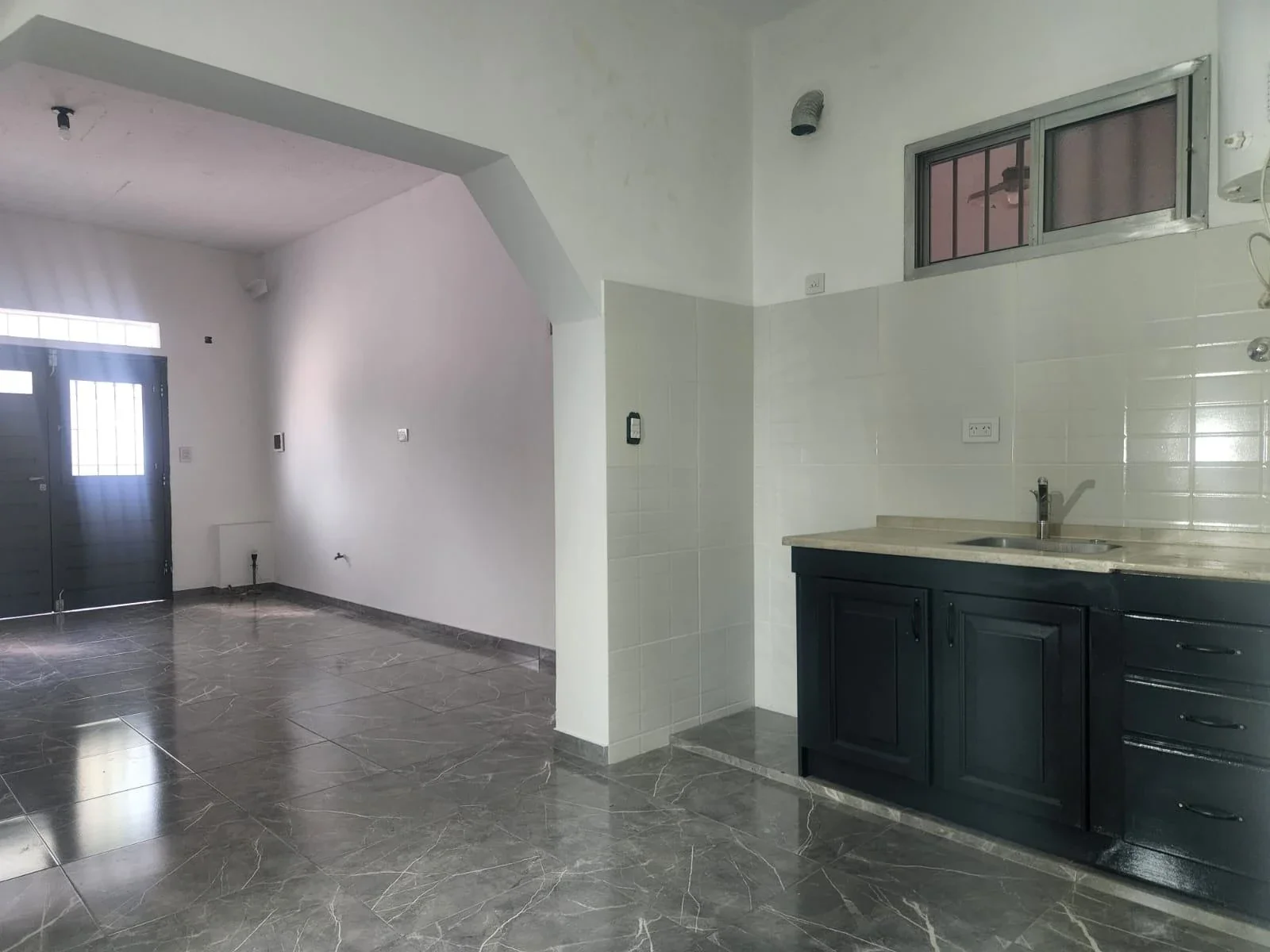 Departamento en alquiler de 1 dormitorio en Lanús Oeste - Imagen 4