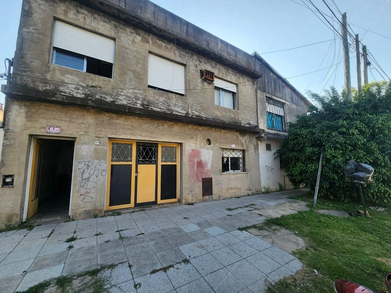 Casa en venta c/ cochera en Lanús Oeste - Imagen 1