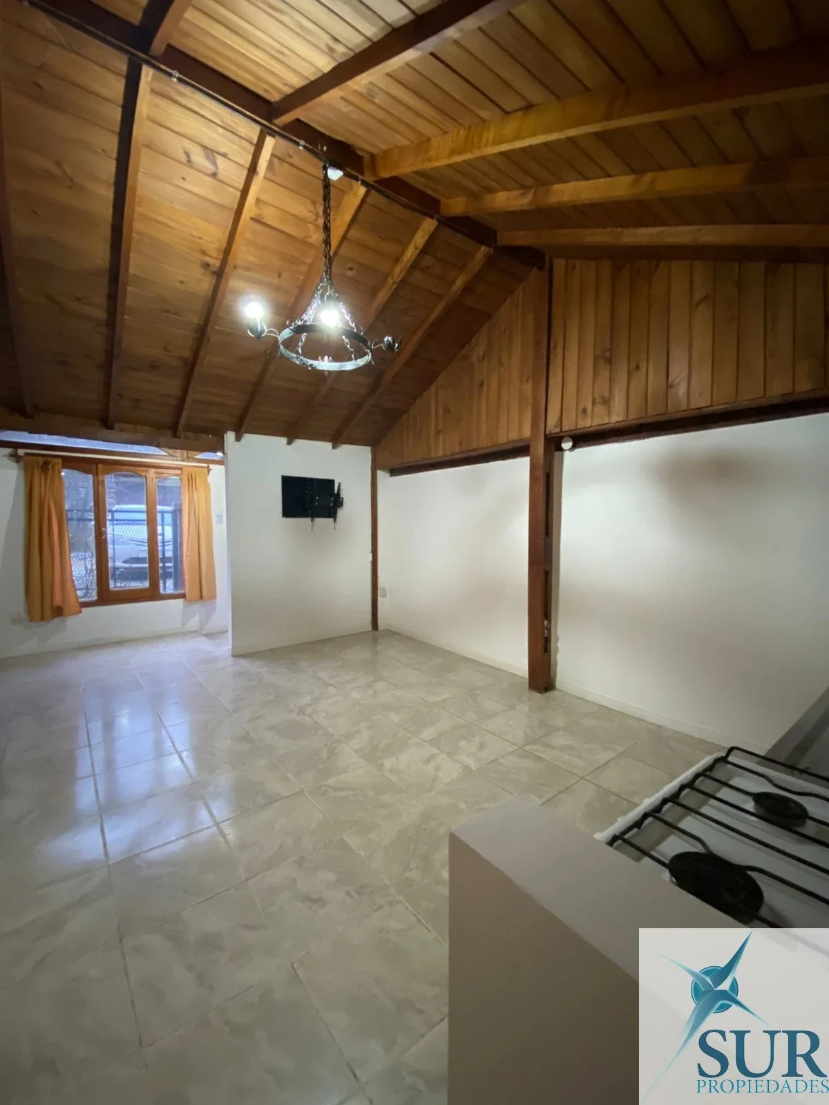 Departamento en alquiler c/ cochera en Ushuaia - Imagen 2
