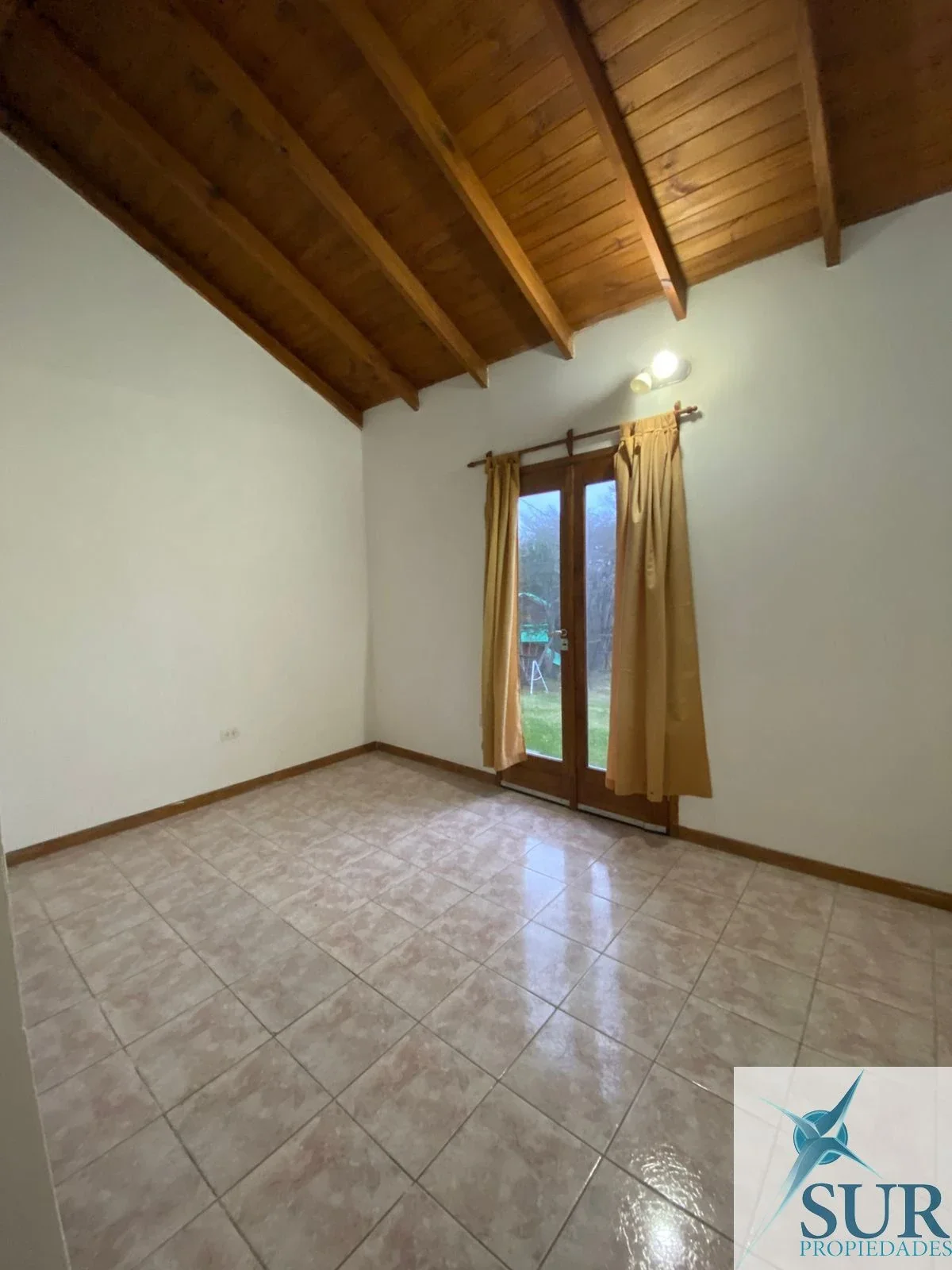 Departamento en alquiler c/ cochera en Ushuaia - Imagen 5
