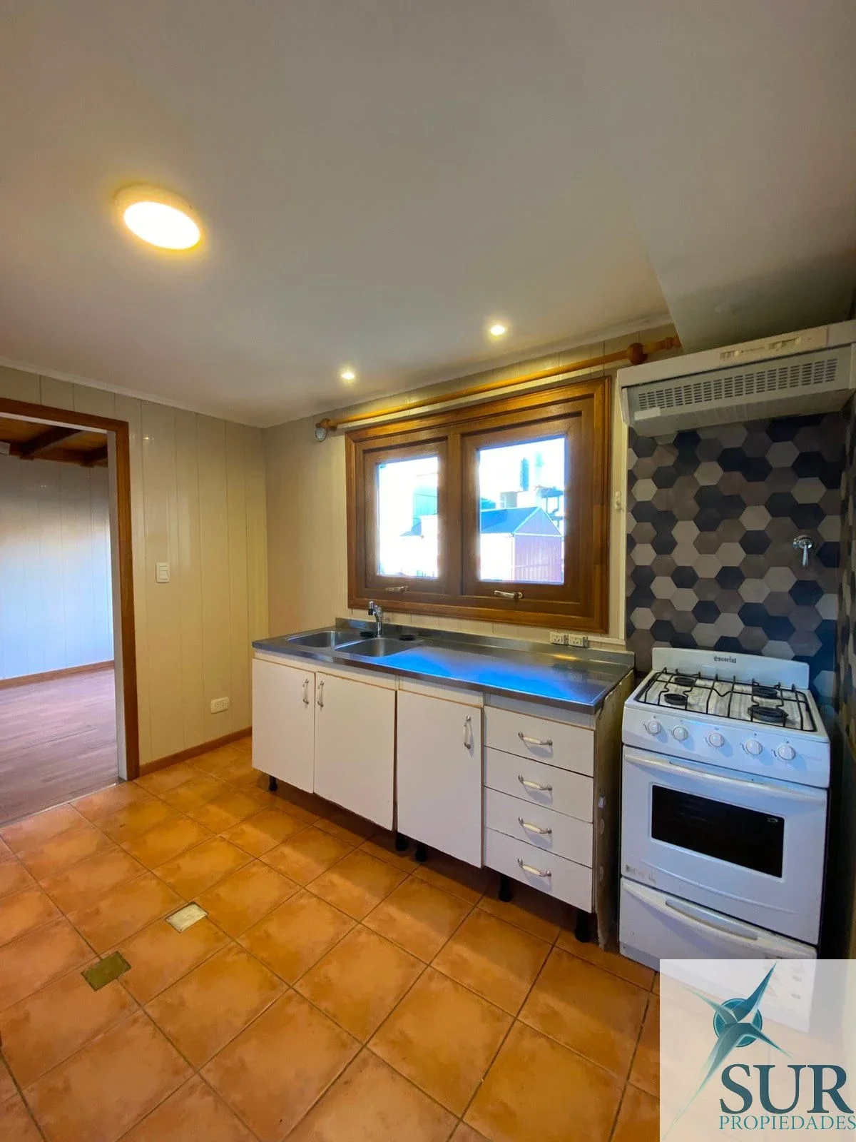 Casa en alquiler c/ cochera en Ushuaia - Imagen 3