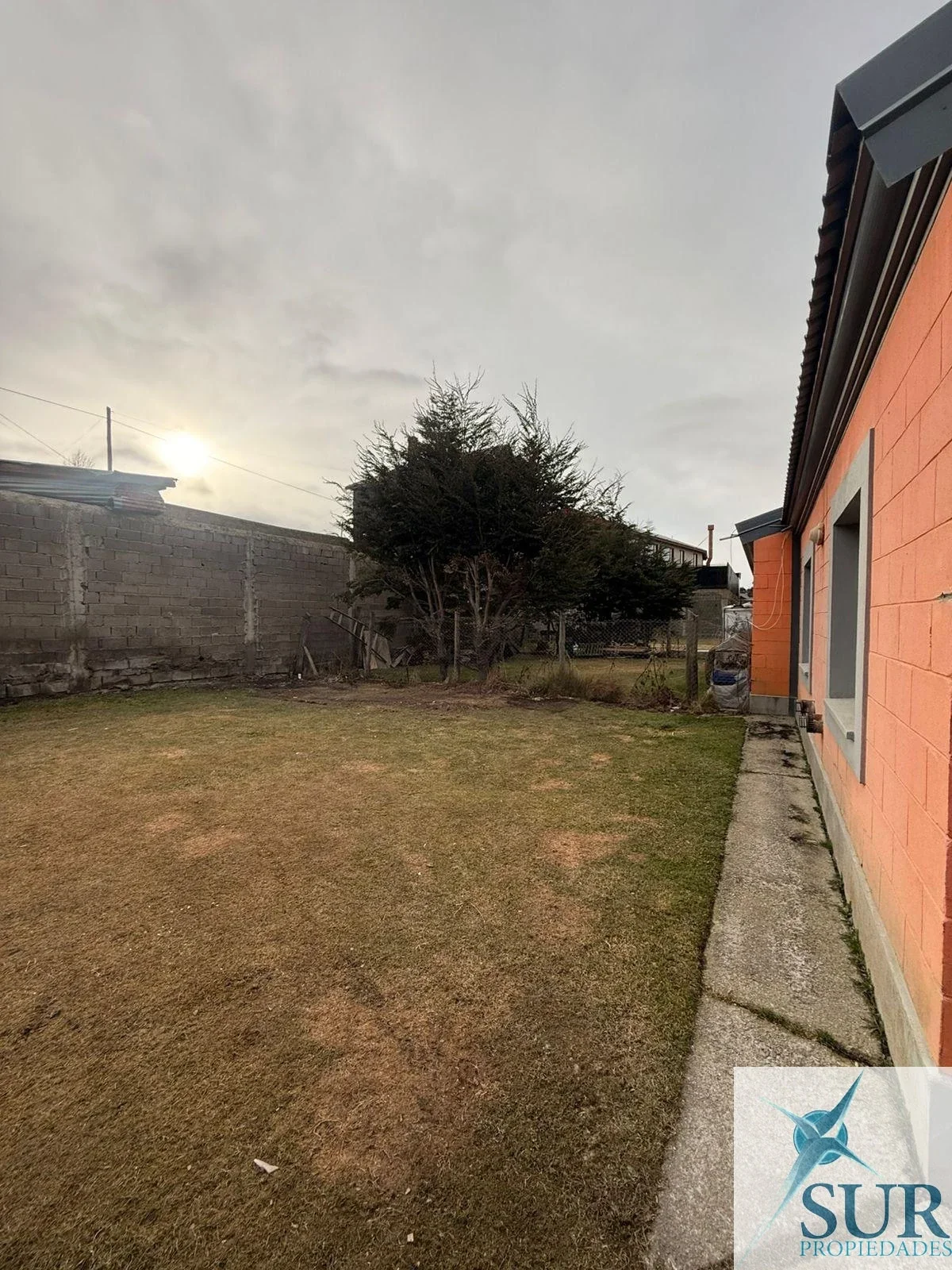 Casa en alquiler c/ cochera en Ushuaia - Imagen 3