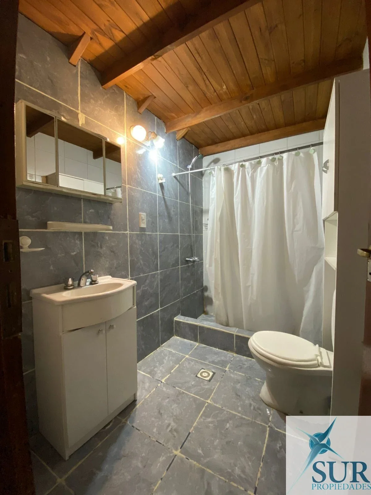 Departamento en alquiler c/ cochera en Ushuaia - Imagen 4