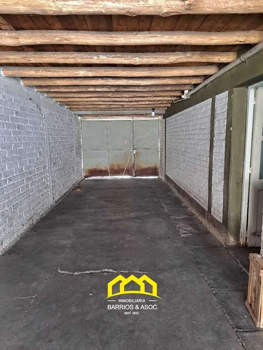 Casa en venta c/ cochera Barrio Nihuil - Imagen 2