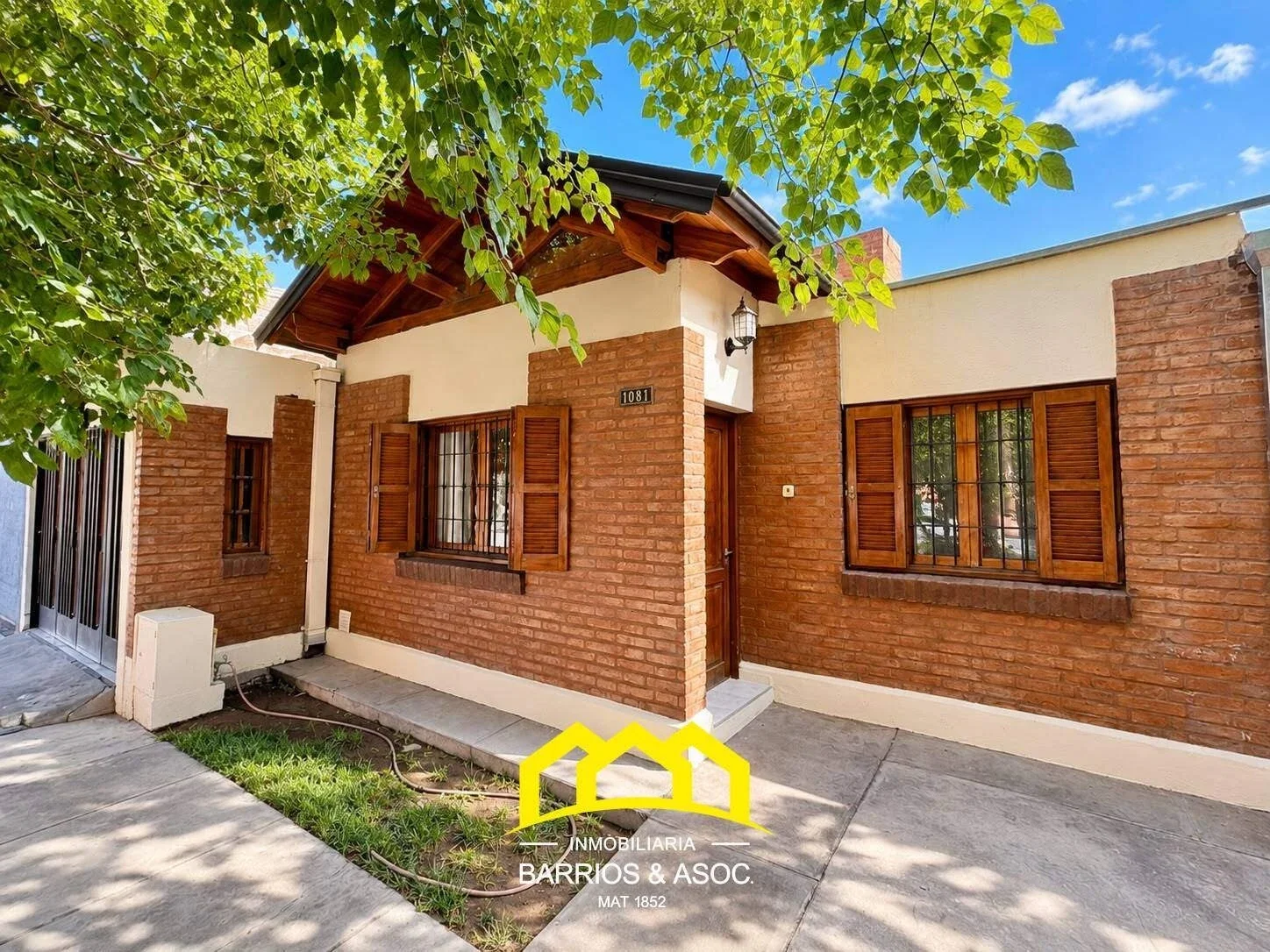Casa en venta c/ cochera en San Rafael - Imagen 1